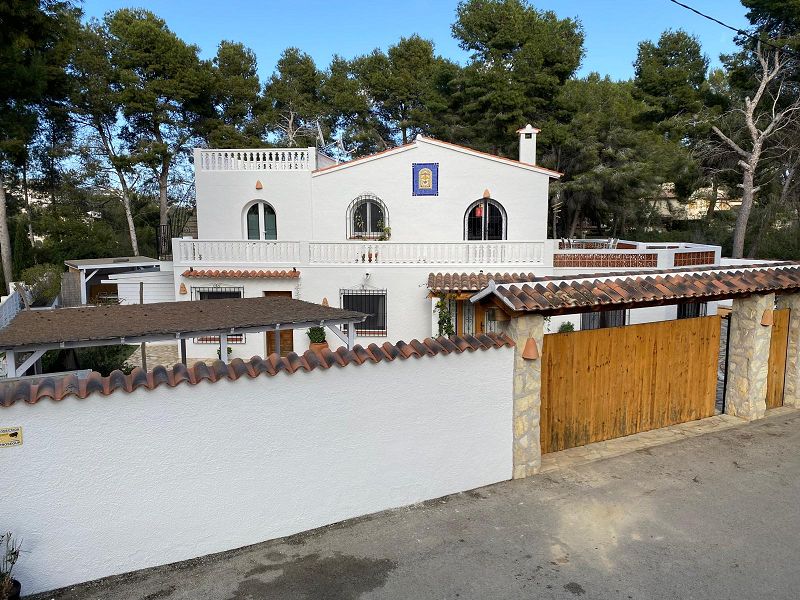 Villa mit Wohnungen in Benissa - Max Villas