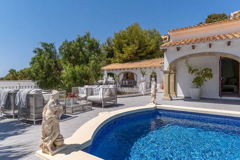 Spacious villa in El Portet,  Moraira - Max Villas