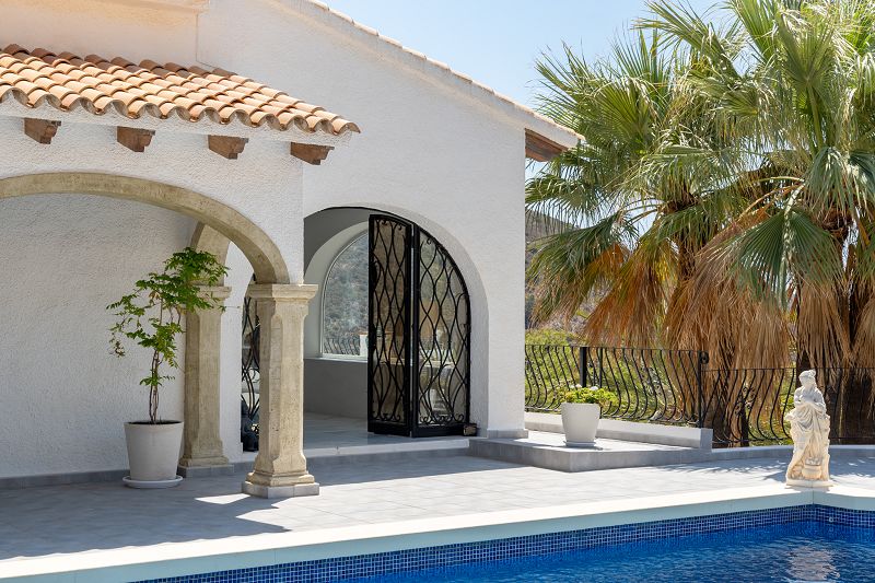 Spacious villa in El Portet,  Moraira - Max Villas