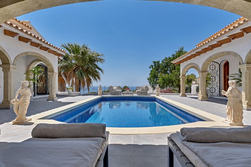 Spacious villa in El Portet,  Moraira - Max Villas