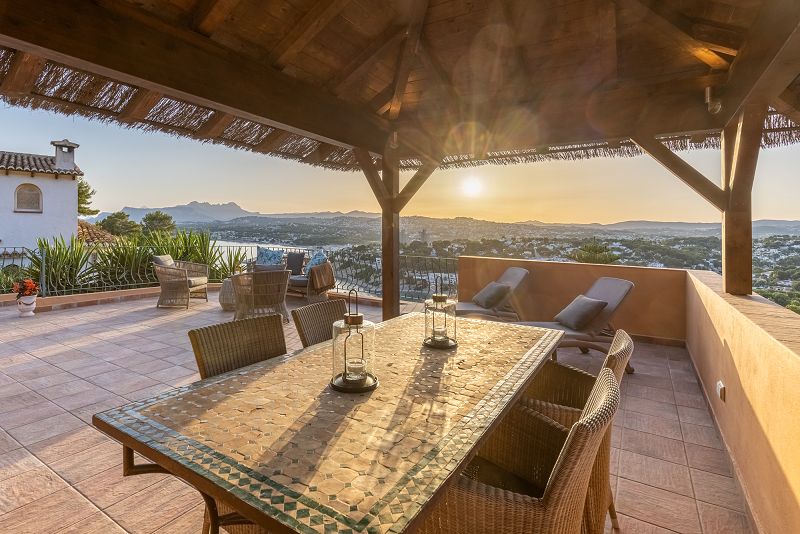 Villa with beautiful sea views for sale in Moraira - Max Villas