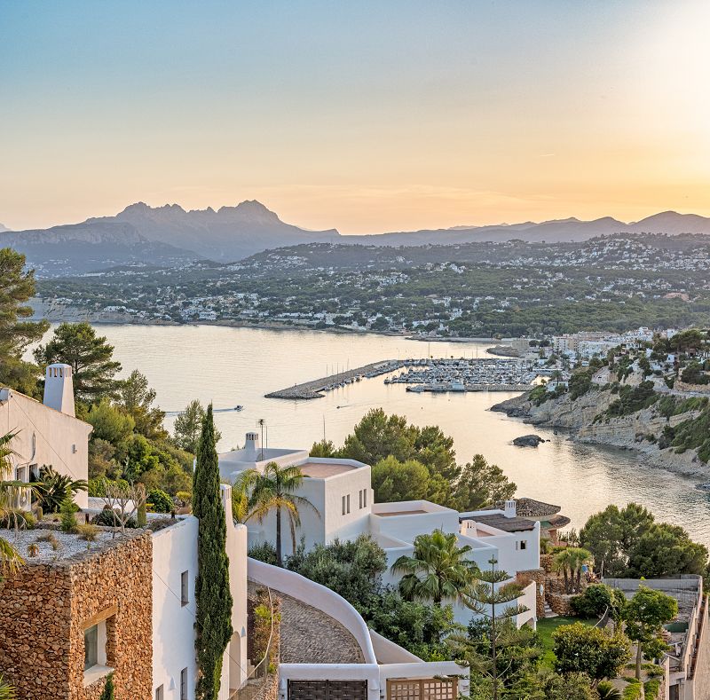 Villa avec de belles vues sur la mer à vendre à Moraira - Max Villas