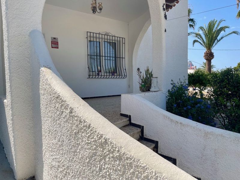 Charmant vrijstaand huis te koop in Calpe - Max Villas