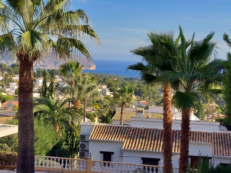 Villa con vistas al mar en venta en Moraira