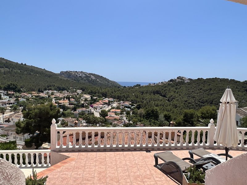 Impresionante villa con vistas al mar en Moraira - Max Villas