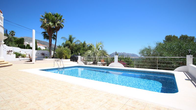 Luxury villa with sea view in Orba - Max Villas