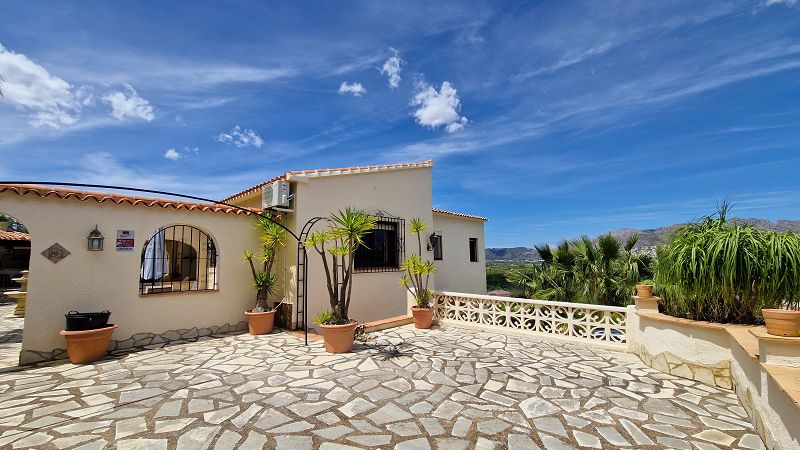 Villa en venta en Beniarbeig - Max Villas