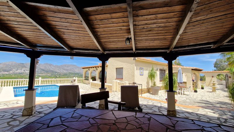 Villa en venta en Beniarbeig - Max Villas