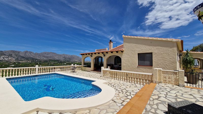 Villa en venta en Beniarbeig - Max Villas