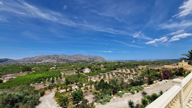 Villa en venta en Beniarbeig - Max Villas