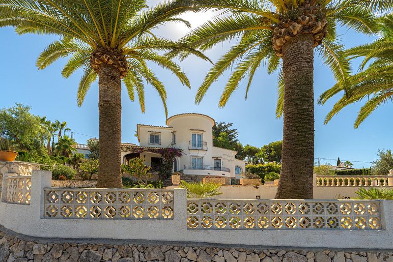 Villa mit freiem Blick in Moraira - Max Villas