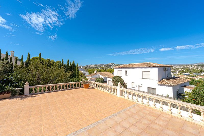 Villa mit freiem Blick in Moraira - Max Villas