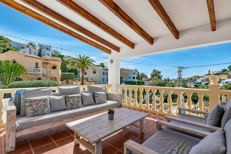 Villa entièrement rénovée avec appartement d'invités à Benissa - Max Villas