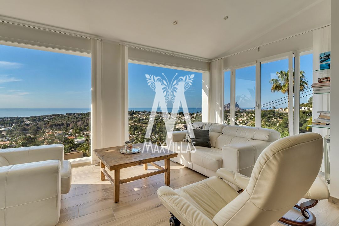 Villa met zeezicht en gastenappartement - Max Villas